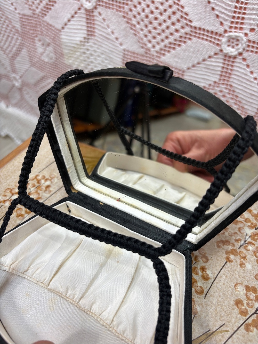 Vintage Black Floral Brocade Vanity Purse - Picture 10 of 11